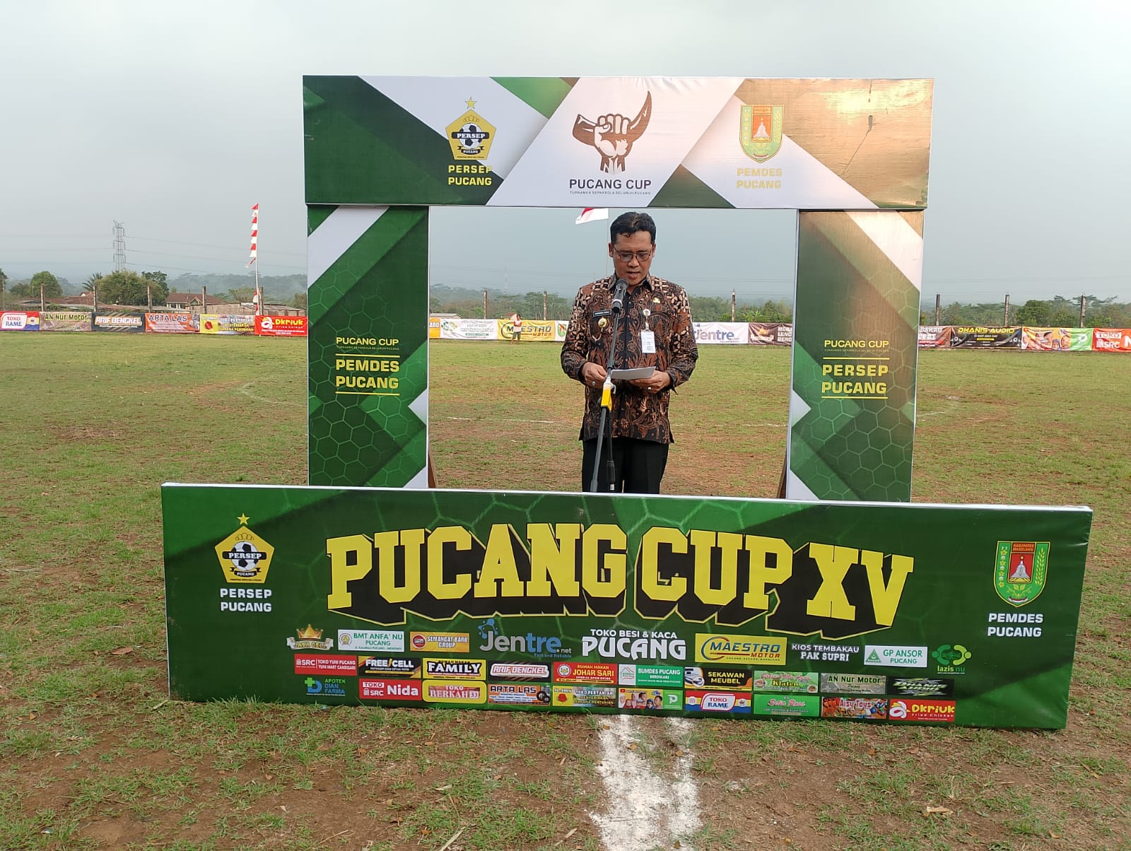 Meriahkan HUT Kemerdekaan RI Ke-80, Pemdes Pucang Gelar Turnamen Sepakbola Piala Pucang Cup XV 2025, Pertandingan Resmi Dibuka Bupati Magelang