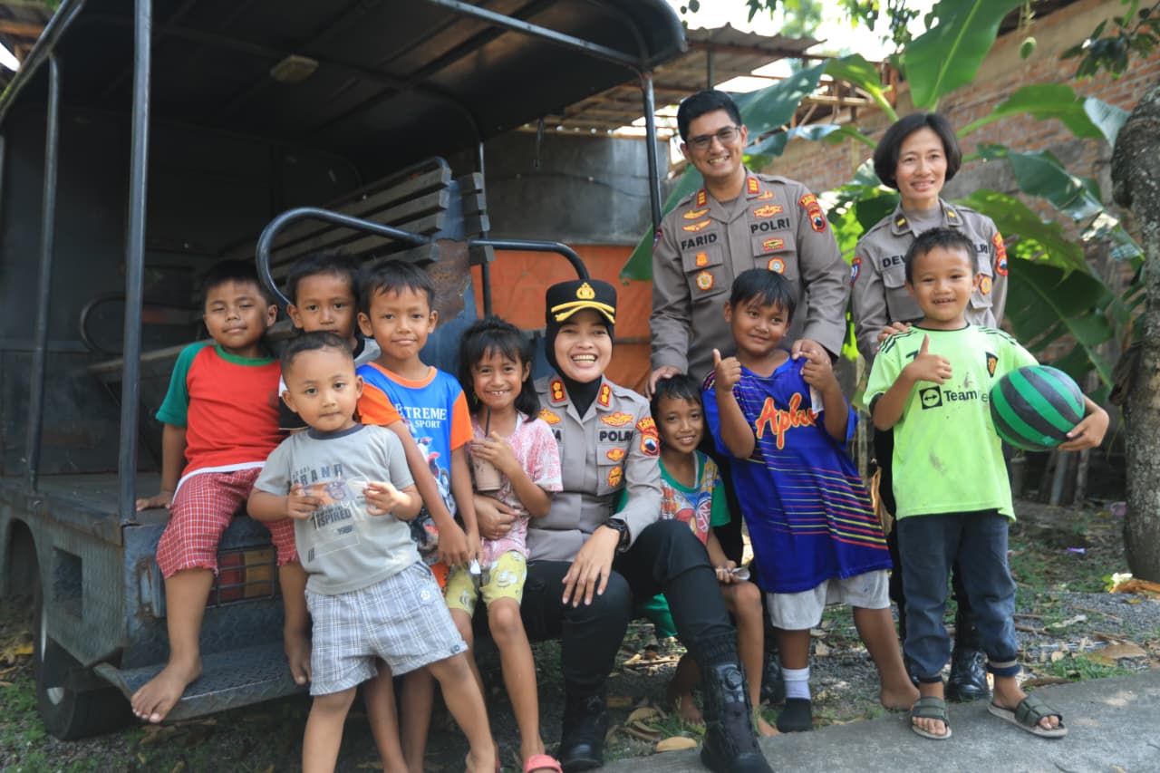 Kunjungi Dsn. Kawah, Polres Semarang berikan bantuan dan kesehatan gratis.