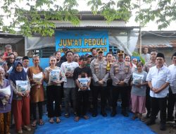 Wujud Kepedulian Polri, Polres Metro Tangerang Kota Bagikan Sembako dan Layanan Kesehatan di Kawasan Slum Area