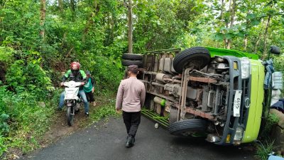 Lagi, Truk Terguling di Jalur Tunggangan, Polres Wonogiri Ingatkan Pengendara Patuhi Himbauan Keselamatan