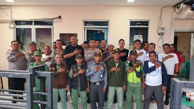 Kapolres Jakbar Ajak Warga RW 02 Kedaung Kaliangke Bersama Jaga Keamanan Lingkungan