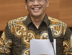 Menkeu Purbaya, Paparkan Strategi Ciptakan Pertumbuhan Lebih Cepat Di Dies Natalis Ke-71 Universitas Air Langga.