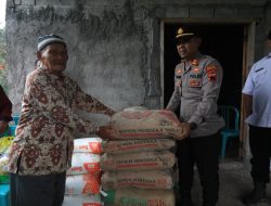 Polres Semarang, Gelar Bakti Sosial Bantu Warga Terdampak Puting Beliung, Di Pringapus Dan Bergas.