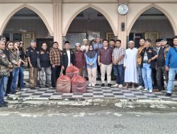 Jumat Berkah: DPC GRIB JAYA Kota Medan, Rudolf Naibaho & Partners, dan Kepling Lingkungan V Sari Rejo Berbagi Kasih