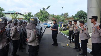 Tingkatkan Kesiapsiagaan, Satsamapta Laksanakan Latihan Dalmas Awal dan Lanjut di Lapangan Apel Polres