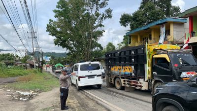 Respons Cepat! Satlantas Bengkayang Evakuasi Truk Mogok dan Gelar Razia Knalpot Brong