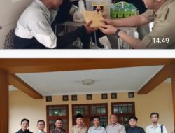 Jual Gorengan Keliling Sambil Kuliah, Mahasiswa Garut Ini Dapat Hadiah Wisuda dari Prabowo.