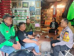 Bhabinkamtibmas Kedoya Utara Ajak Komunitas Ojol Berperan Aktif Jaga Keamanan Lingkungan