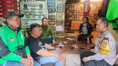 Bhabinkamtibmas Kedoya Utara Ajak Komunitas Ojol Berperan Aktif Jaga Keamanan Lingkungan
