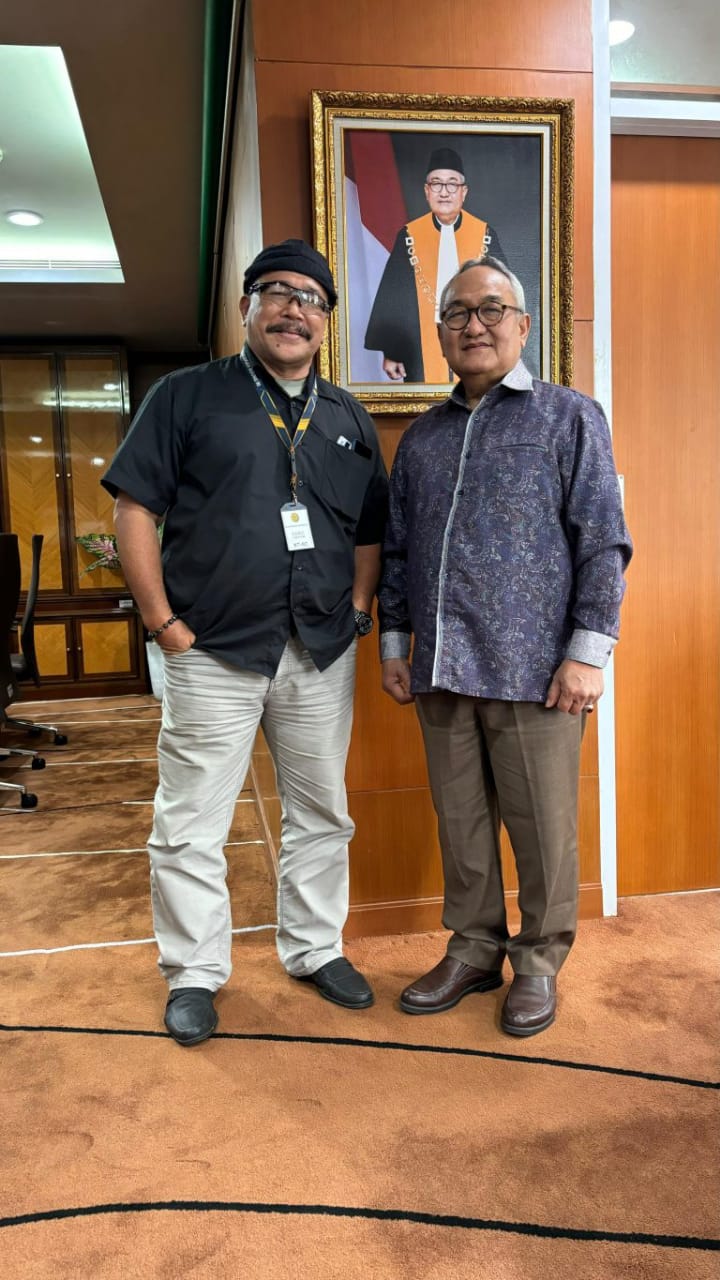 Prof Dr Sutan Nasomal, Sarankan Presiden Prabowo, Agar Dirikan Pabrik Aspal berbahan Plastik Limbah Karet Efektif Berdaya Guna!!!