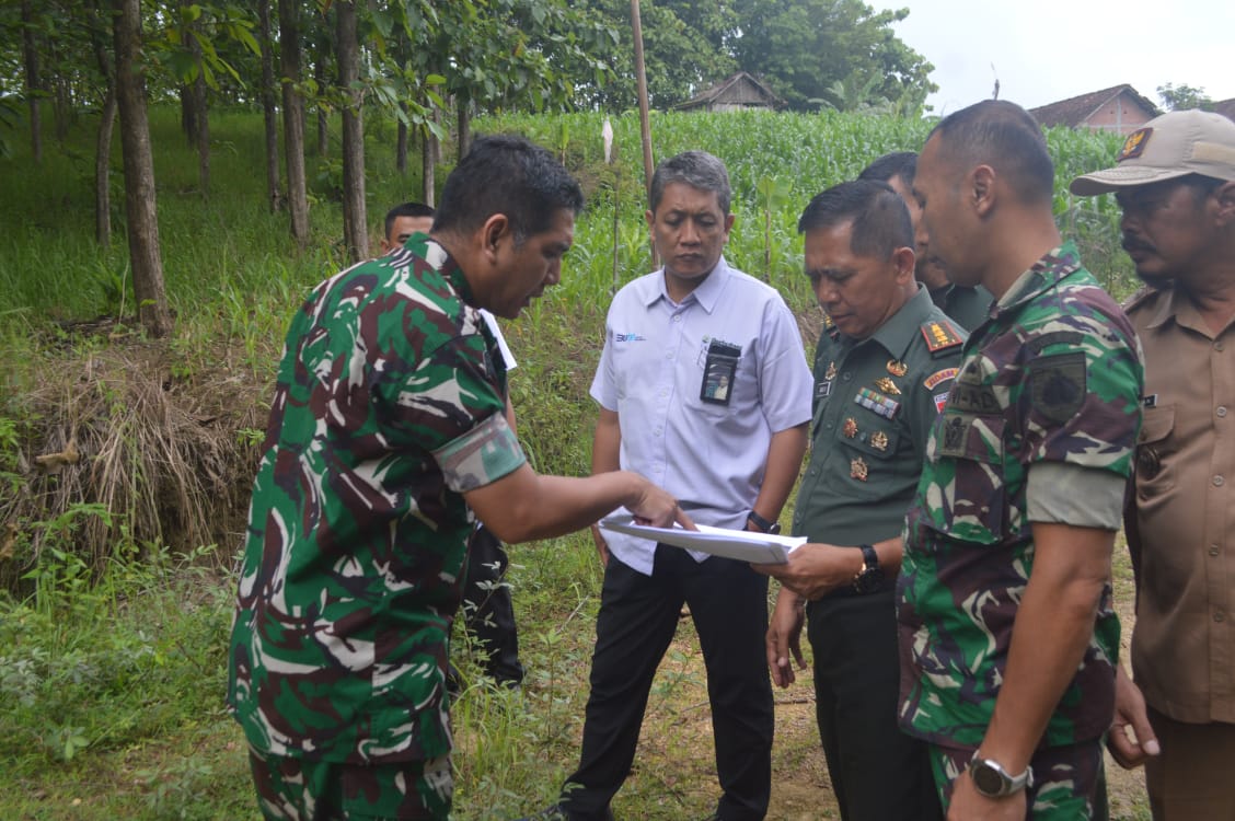 Dandim Boyolali Dampingi Danrem 074/Warastratama, Tinjau Lokasi Rencana Pembangunan Yon Teritorial Pembangunan Di Juwangi