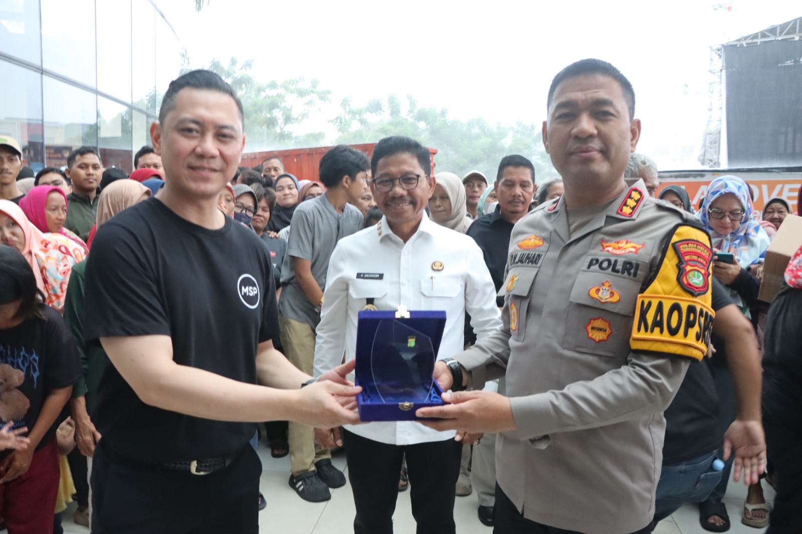 Sinergi Sosial: Yayasan MSP Bersama Polres Metro Tangerang Kota Bagikan 1.000 Paket Sembako
