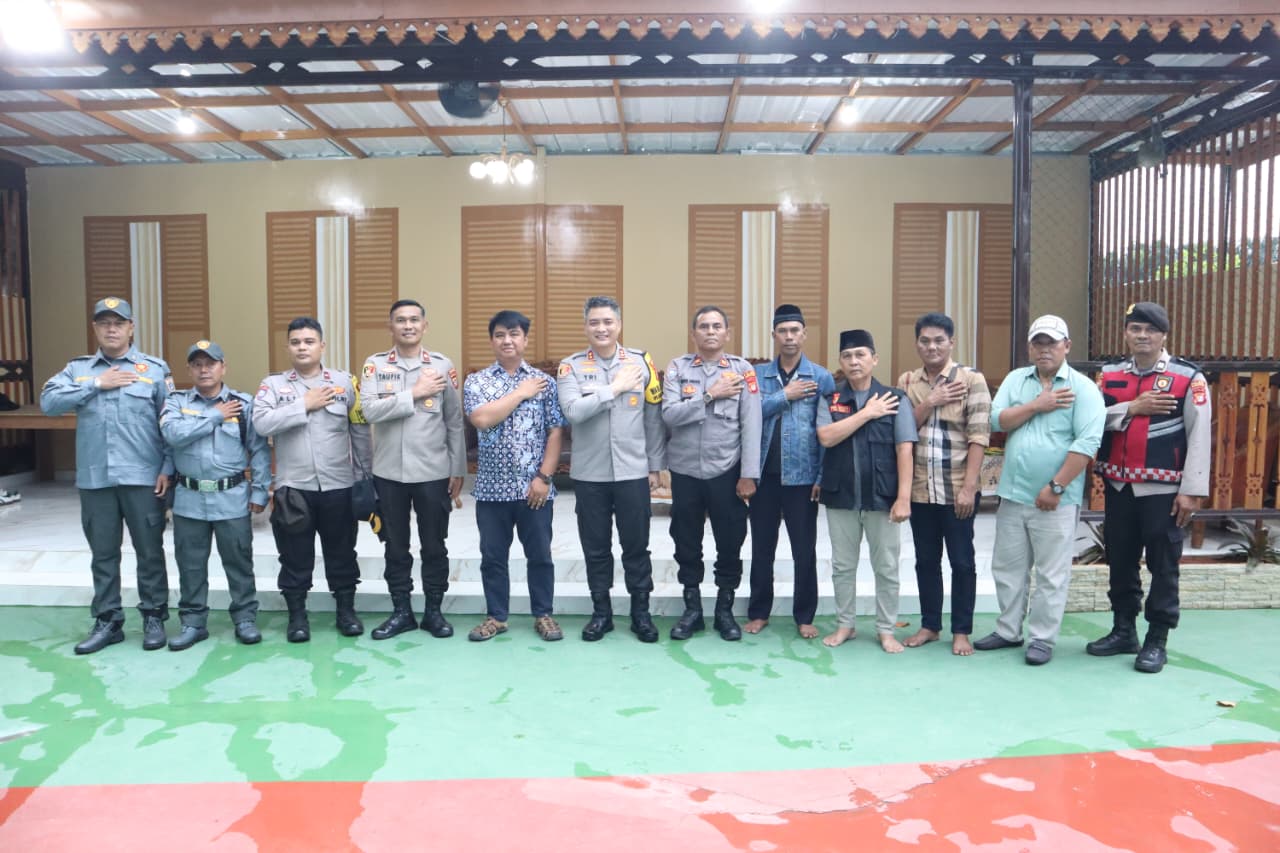 Wakapolres Metro Jakarta Barat ke Poskamling RW 1 Meruya Selatan, Ajak Warga Berperan Aktif Jaga Kamtibmas