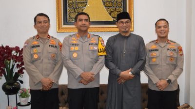 Jalin Silaturahmi, Kapolres Metro Jakbar Sambangi Ketua FUHAB di Semanan