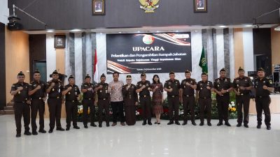 Kajati Kepri J. Devy Sudarso Lantik Wakajati Kepri Baru, Tekankan Pelaksanaan Amanah Penuh Rasa Tanggungjawab, komitmen dan Dedikasi yang Tinggi