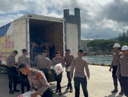 Polda Aceh, Kembali Kirim Bantuan Sembako Dan BKO Personel, Untuk Bantu Masyarakat Terdampak Banjir, Di Langsa Dan Aceh Tamiang.