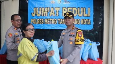 Dekat dengan Pengemudi Ojol, Kapolres Gelar Jumat Peduli di Mapolsek Tangerang