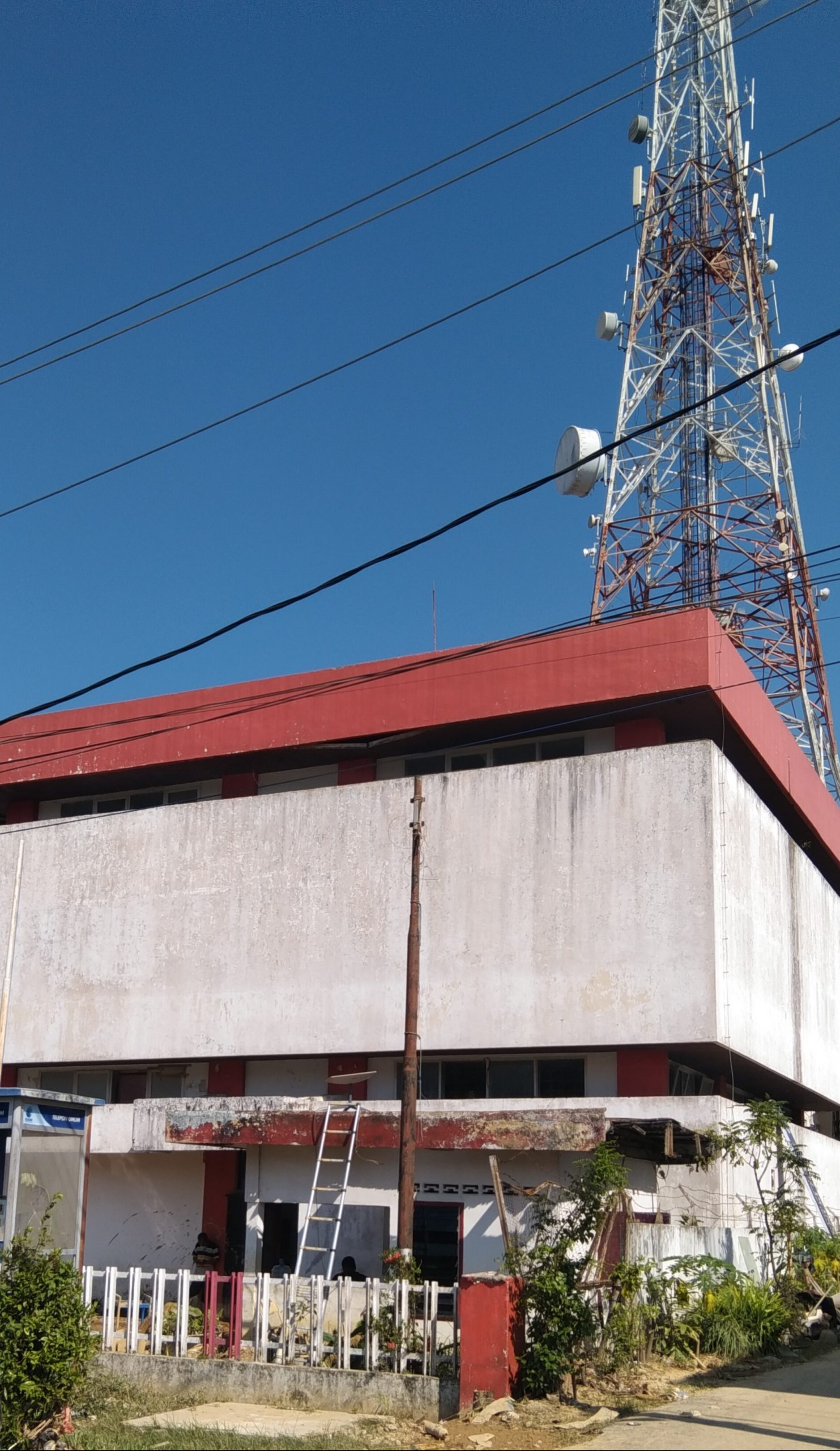 Dugaan Perusahaan Telkom Langsa, Tidak Adanya Memiliki Stok BBM Jenis Solar, Sehingga Alat Mesin Genset, Untuk Pemancar Tower Telkomsel Tidak Bisa Di Operasikan.