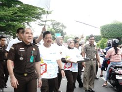 Kajati Kepri, Pimpin Upacara Dan Kampanye Anti Korupsi Di Ruas Jalan Tanjung Pinang.