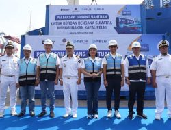 Gunakan KM Kelud, PELNI Kirim 15 Kontainer Bantuan, Untuk Korban Banjir Sumatera.