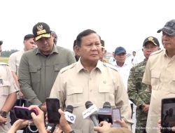 Prabowo Pastikan Pasokan Pangan Cukup di Lokasi Terdampak Bencana yang Terisolasi.