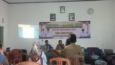 Asep Rizal Khudori, S.IP Buka Bimtek Pengelolaan Keuangan Desa Sukadame, Ketidakhadiran Sejumlah Unsur Desa,.Di Sayangkan