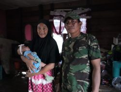 Personel TNI di Aceh Tamiang Sertu Giman Lega Bisa Selamatkan Warga Meski Rumah Hancur.