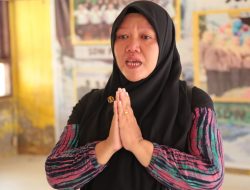 Perjuangan Kepala Sekolah, Di Aceh Tamiang, Sebelum Berpulang, Wakil Kepala SDN 1 Tualang Cut : Kami Bersama Polri Akan Lanjutkan Semangat Dan Harapan Beliau.