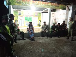 Babinsa Musuk Bersama Warga, Gelar Patroli Malam, Perkuat Siskamling Dan Rasa Aman Di Taman Sari.