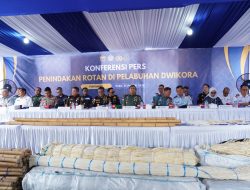 Hadir di Konferensi Pers Penindakan Rotan, Pangdam XII/Tpr Tegaskan Tak Ada Toleransi Bagi Penyelundupan Ilegal