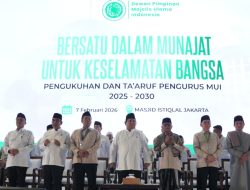Prabowo Saat Kukuhkan Pengurus MUI 2025–2030: Hari Ini Lambang Bersatunya Ulama dan Umara.