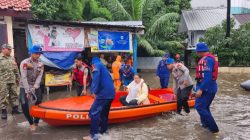 Banjir Rendam Pondok Karya Jaksel, Polisi-TNI Prioritaskan Evakuasi Kelompok Rentan