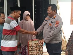 Kapolres Lhokseumawe Salurkan Bantuan Telur untuk Pengungsi di Dewantara
