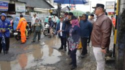 Iin Mutmainnah Walikota Jakarta Barat Turun Langsung Ke Lokasi Atasi Masalah Drainase Dan Infrastruktur Jalan