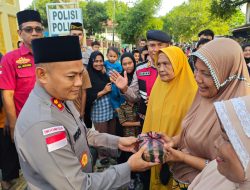 Polres Sabang Bagikan Takjil kepada Masyarakat, Wujud Kepedulian dan Kebersamaan.