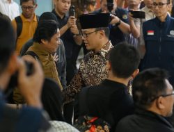 Menlu Sugiono Jemput Langsung WNI yang Dipulangkan dari Iran di Bandara Soetta.