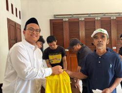 Pembagian 500 paket sembako oleh ketua PK Golkar Pamulang menjelang H-5 hari raya Iedul Fitri 1447 H. di wilayah kelurahan Pamulang Timur