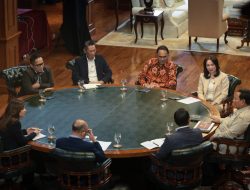 Prabowo Kritik Belanja Daerah Tak Produktif, Singgung Mobil Dinas Kepala Daerah Rp8 Miliar.