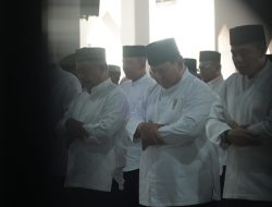 Prabowo Salat Idul Fitri 1447 H Di Aceh Tamiang, Disambut Takbir Ribuan Jemaah.